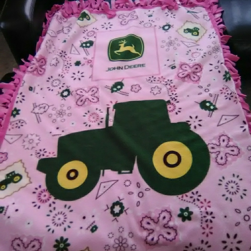 Girls john deere fleece tie blanket